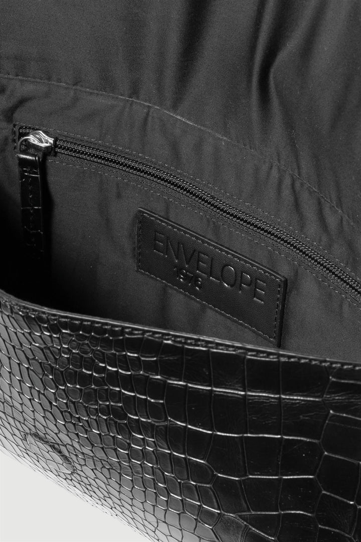 Onyx Clutch Black Croc