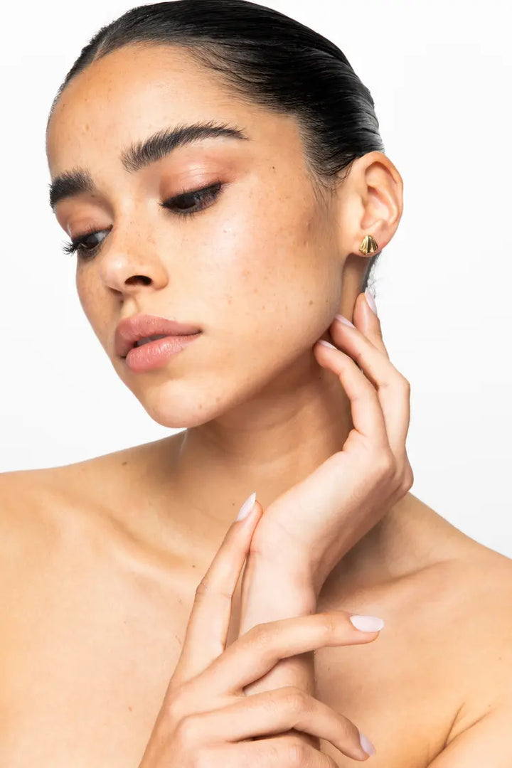 The Shell Studs
