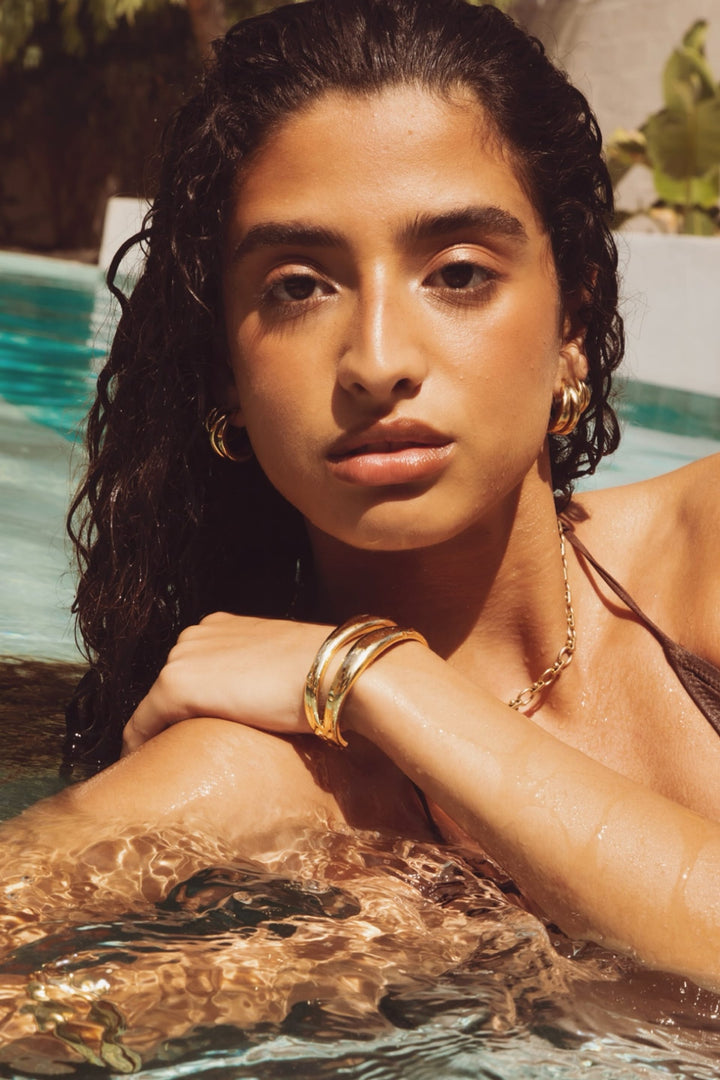 The Curved Bangle Gold