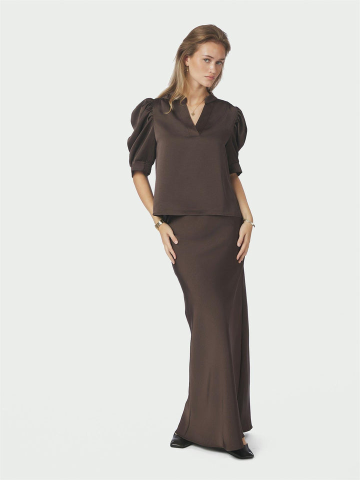 Roella Heavy Sateen Blouse Dark Brown
