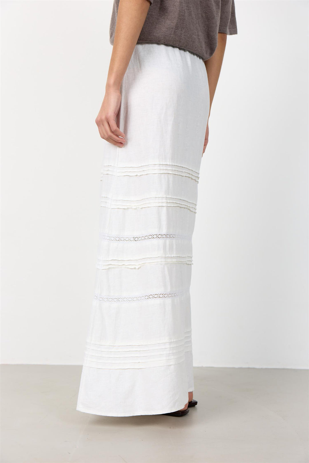 Naja 64 Skirt White