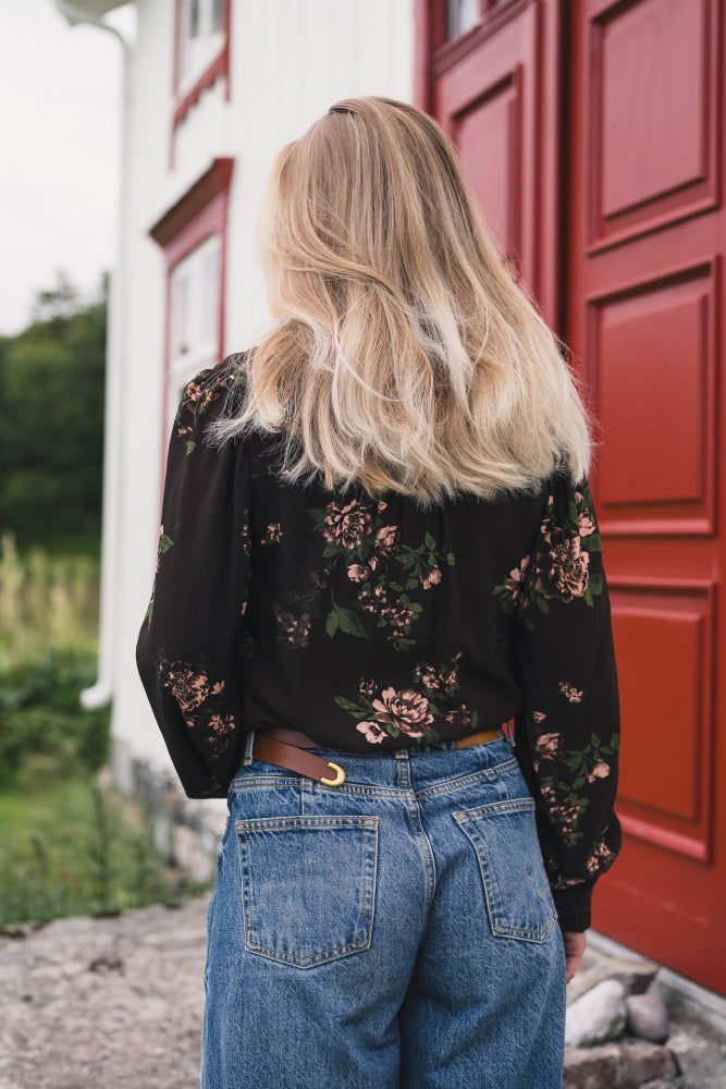 Irene V Shirt Misty Rose Flower