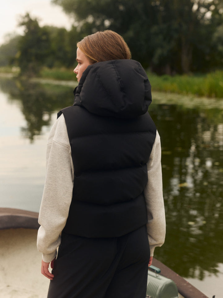 Aurora Puﬀer Vest Mineral Black