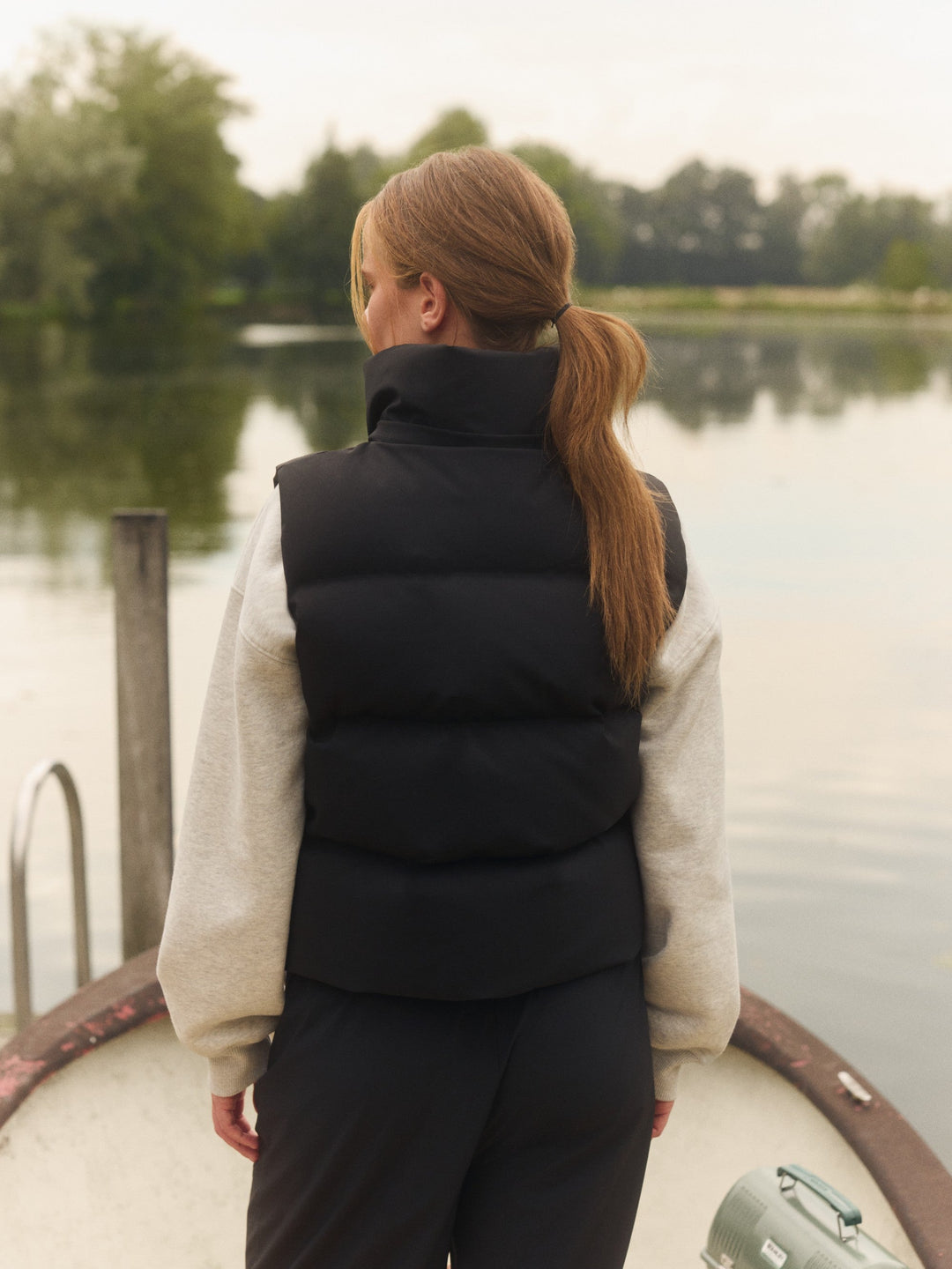 Aurora Puﬀer Vest Mineral Black