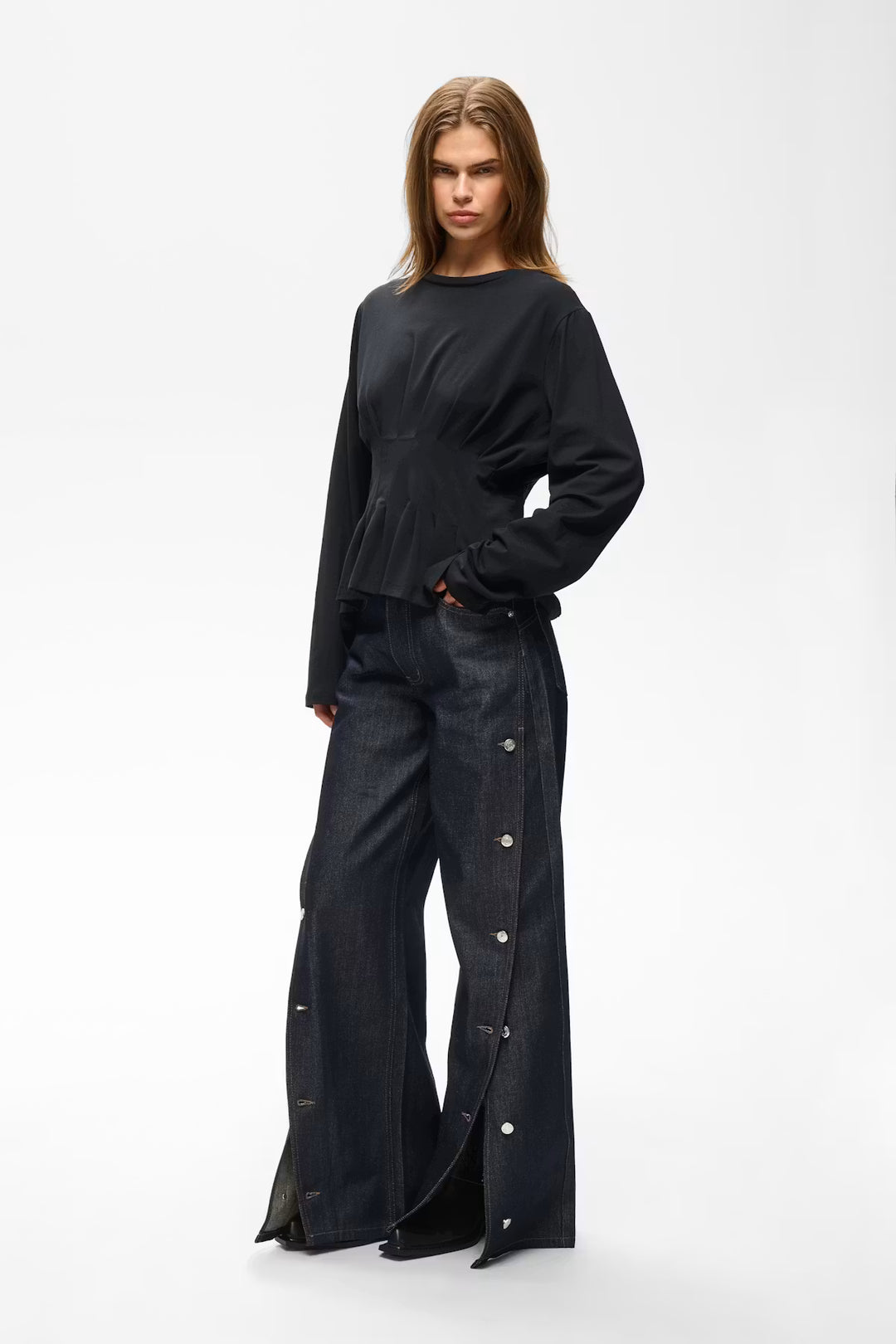 Inez LS Tee Black