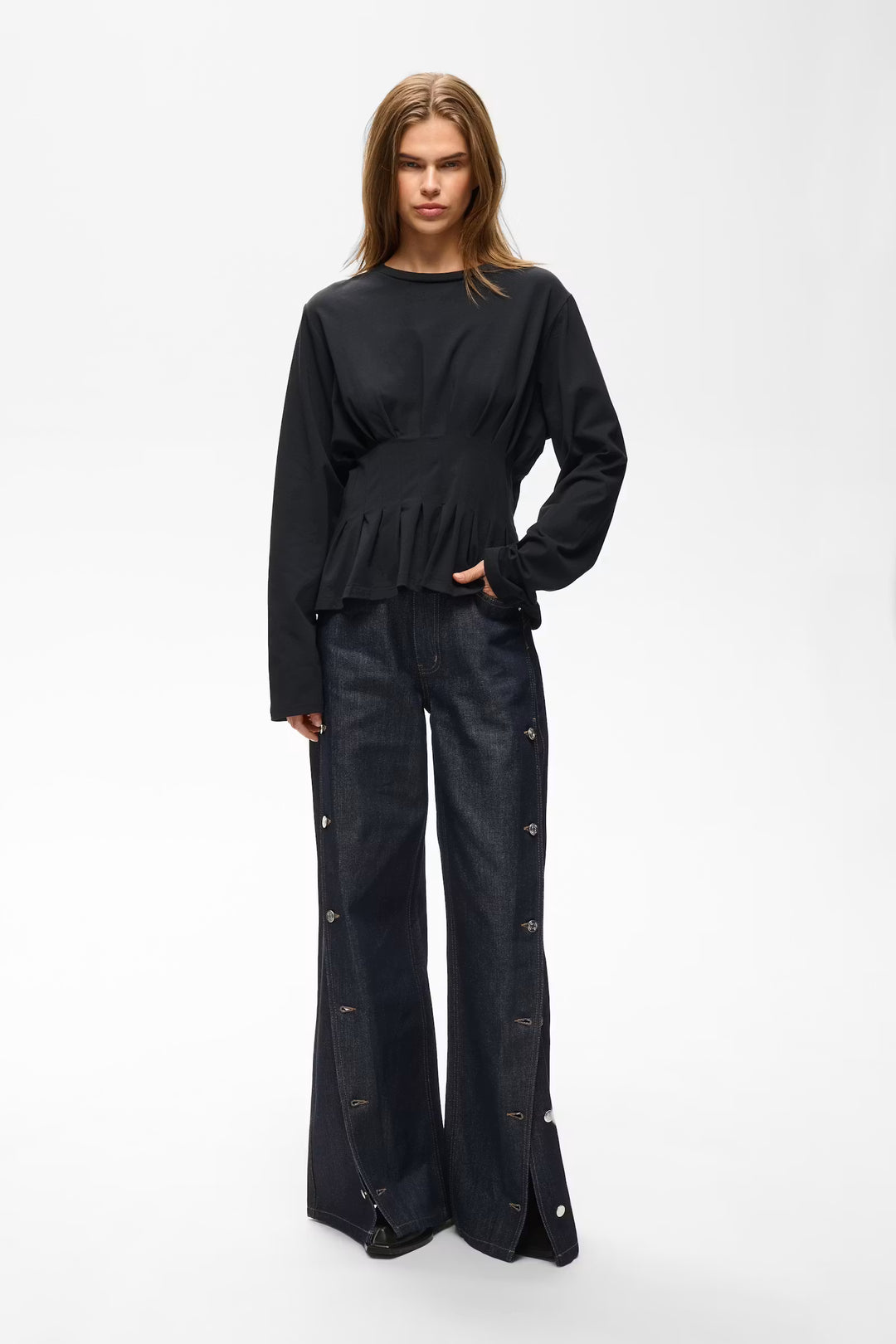 Inez LS Tee Black