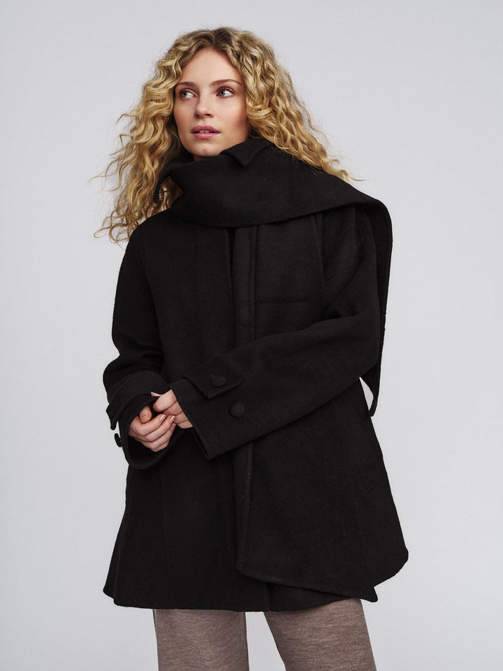 Clara Coat Black
