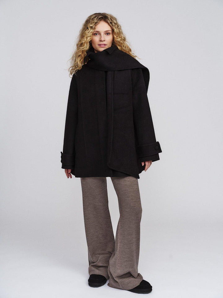 Clara Coat Black