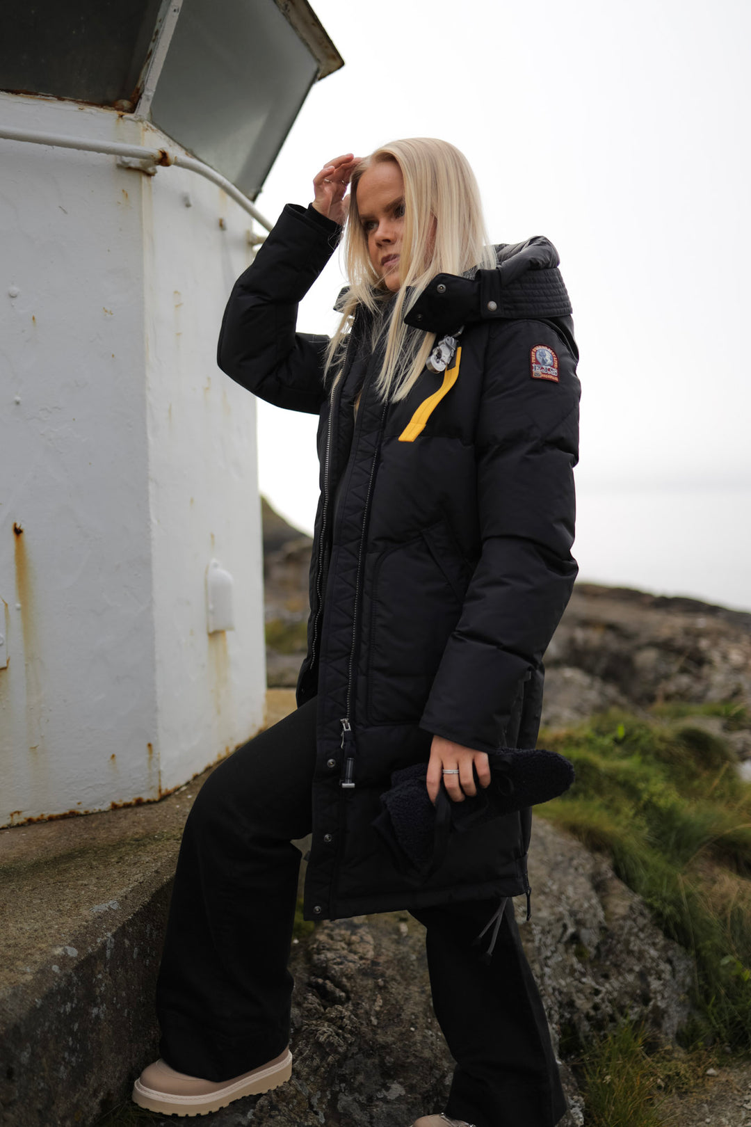 Long Bear Hooded Parka Black
