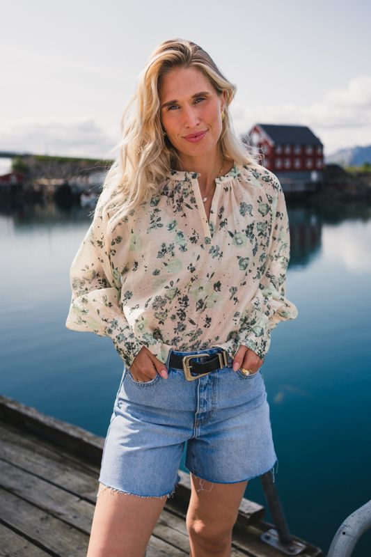 Anna Top AOP Green Tint Flower
