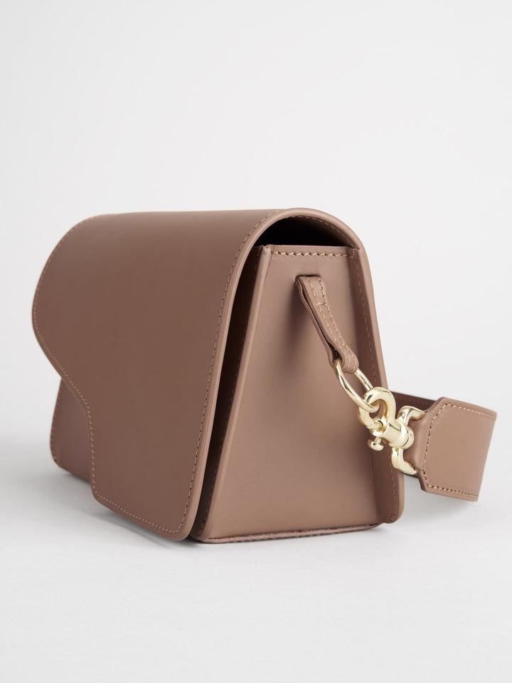 Assisi Hazelnut Vacchetta Shoulder Bag