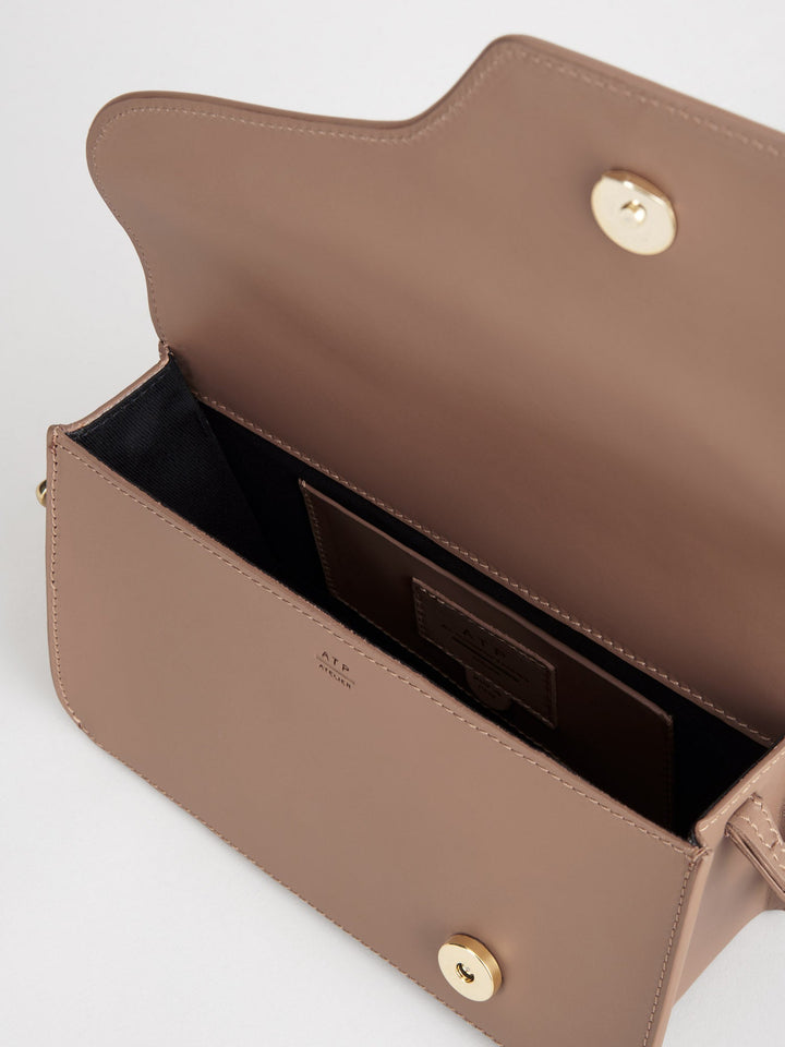 Assisi Hazelnut Vacchetta Shoulder Bag