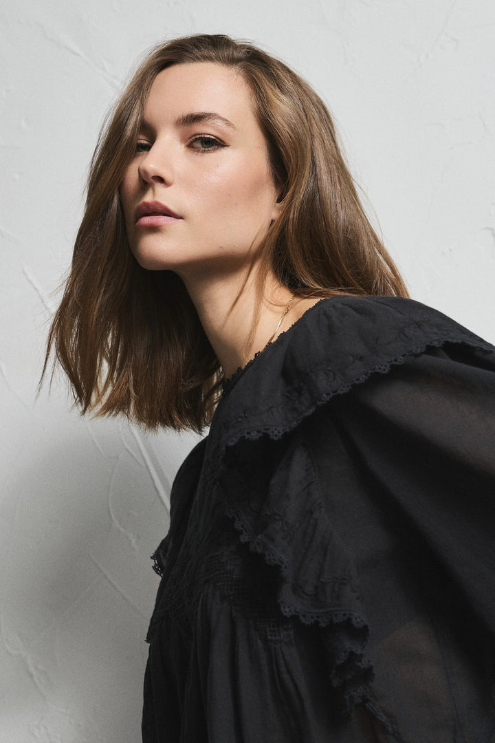 Victoria Blouse Black