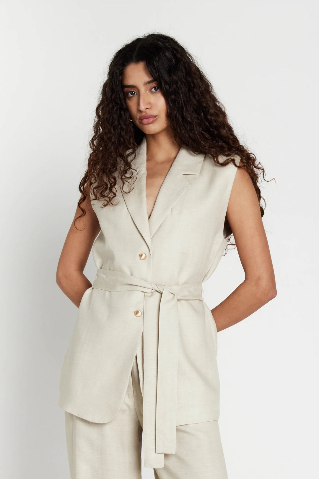 Aphandra Vest Sand