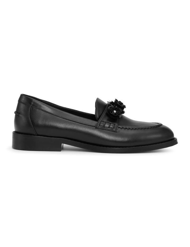 Carmen Bloom Black