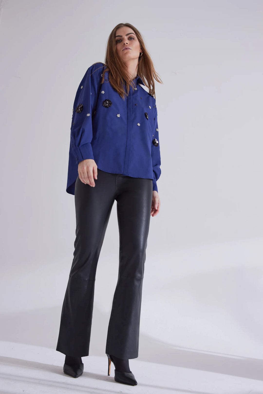 Gentian Flared Pants Black