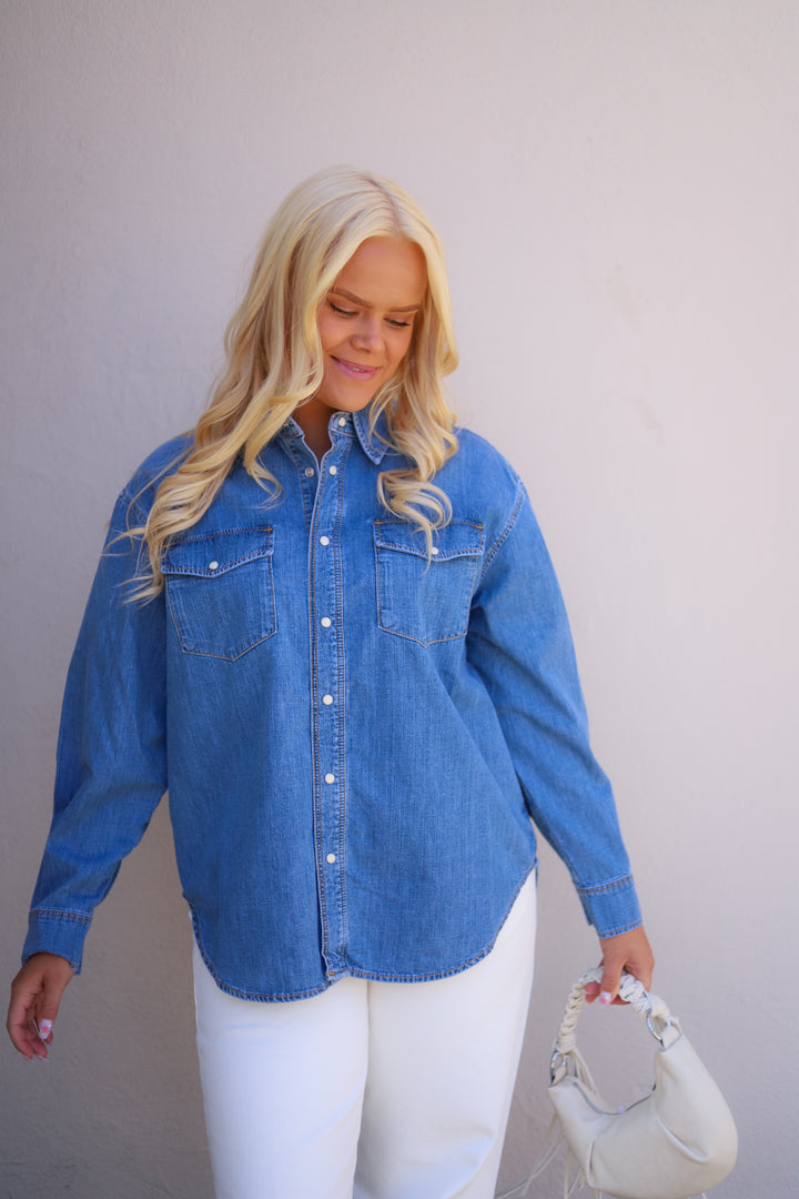 Angela Light Blue Vintage