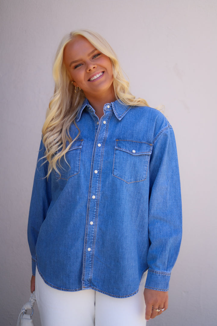 Angela Light Blue Vintage