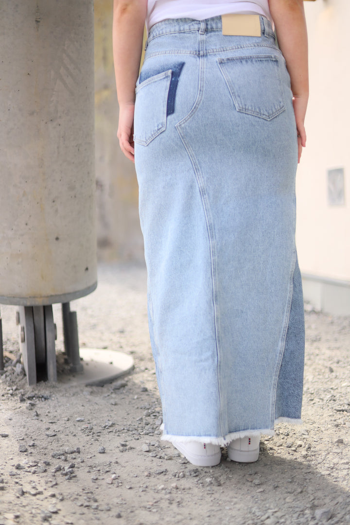Louisa Long Denim Skirt Lt Blue Mix