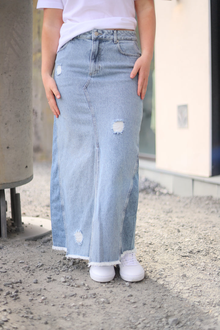 Louisa Long Denim Skirt Lt Blue Mix