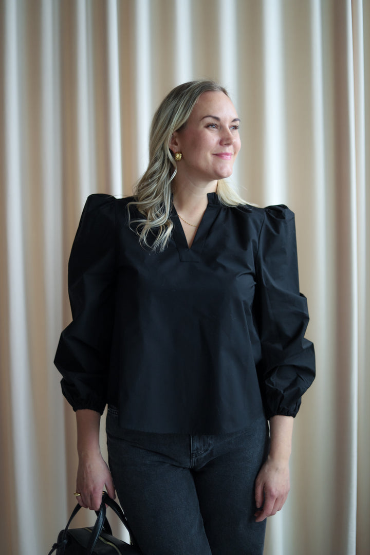 Infinity Blouse Black