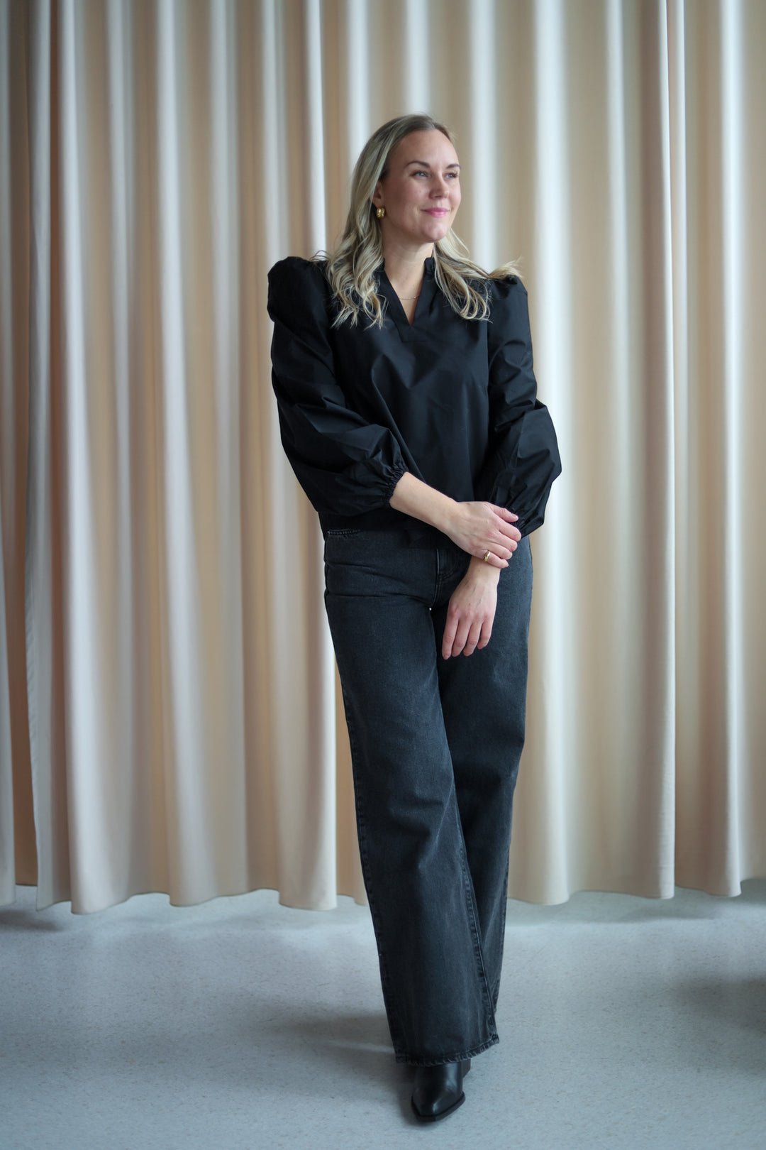 Infinity Blouse Black