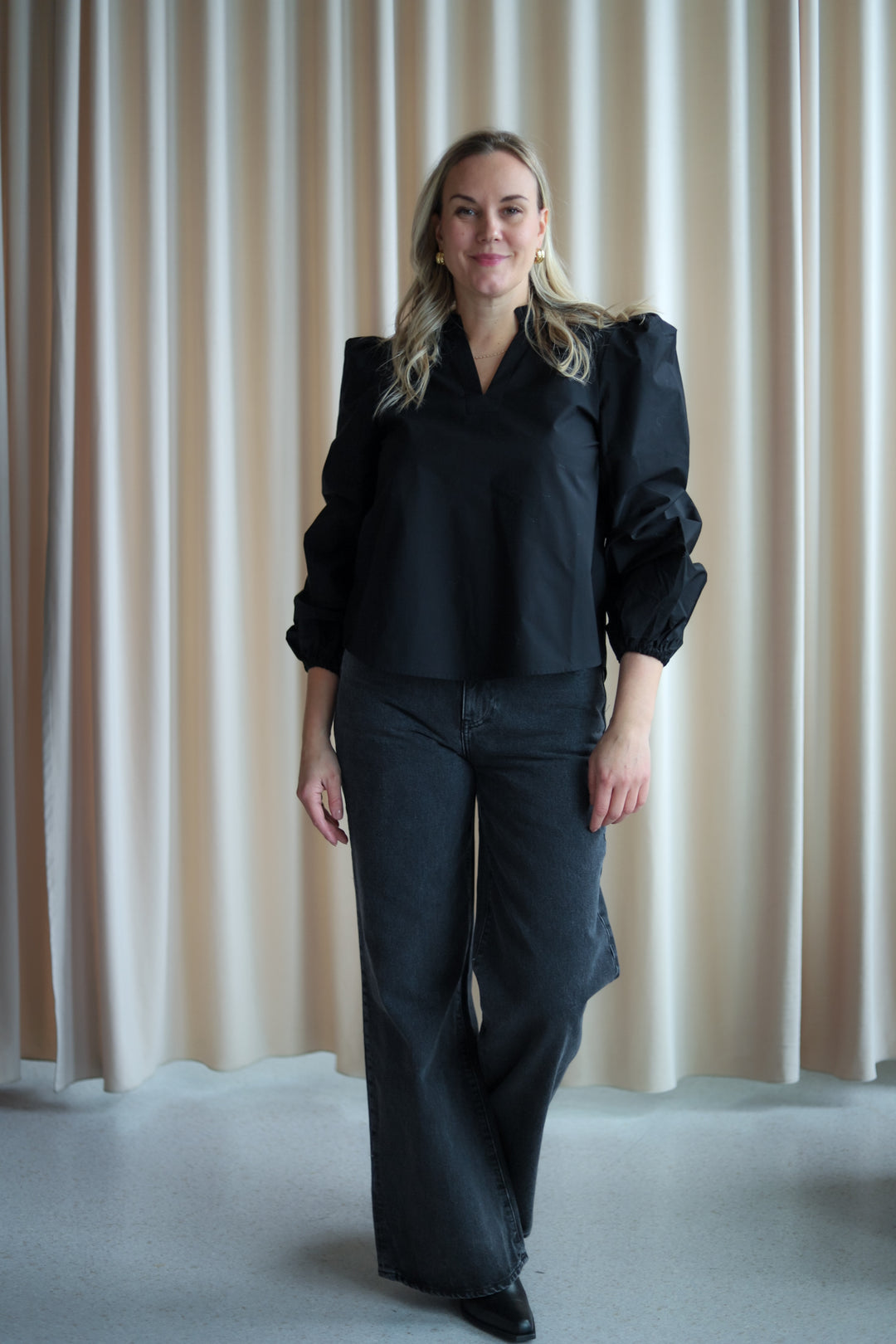 Infinity Blouse Black