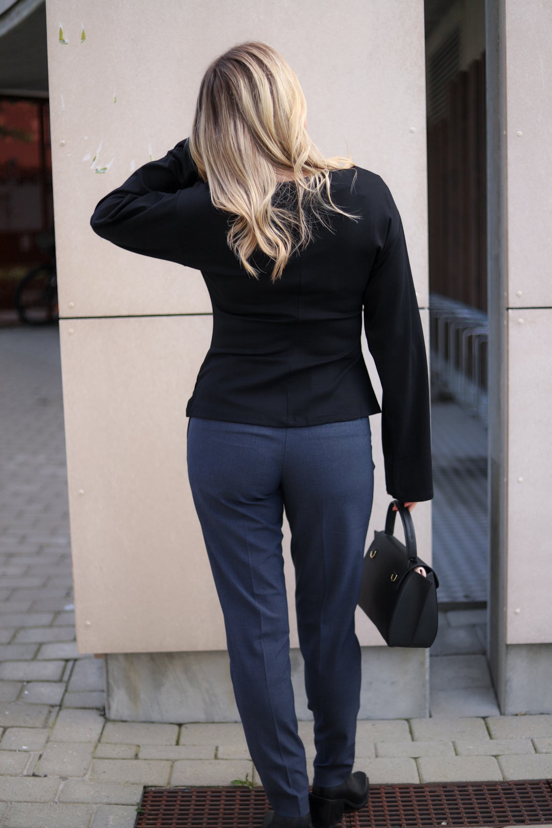 Merak Top Black
