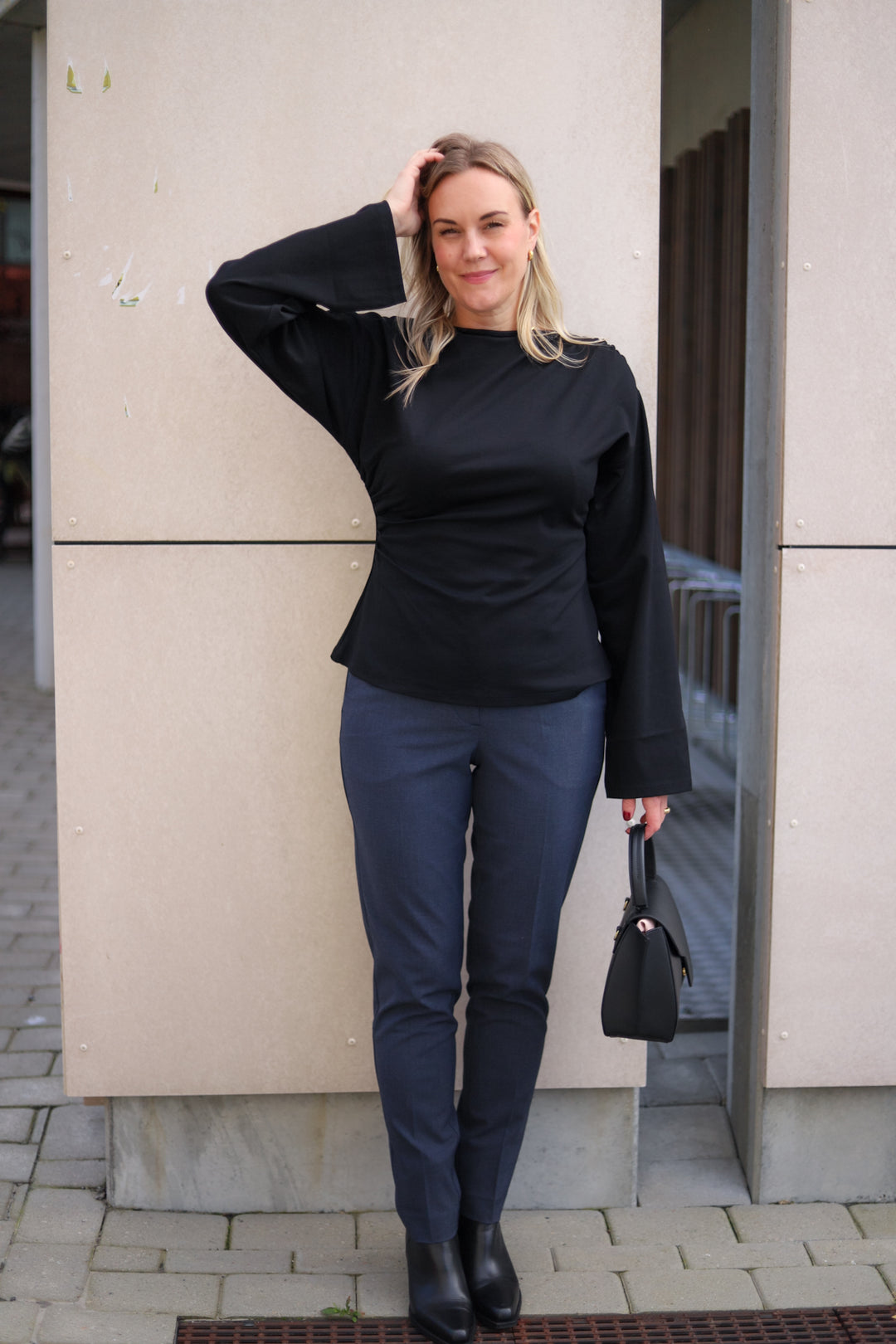 Merak Top Black