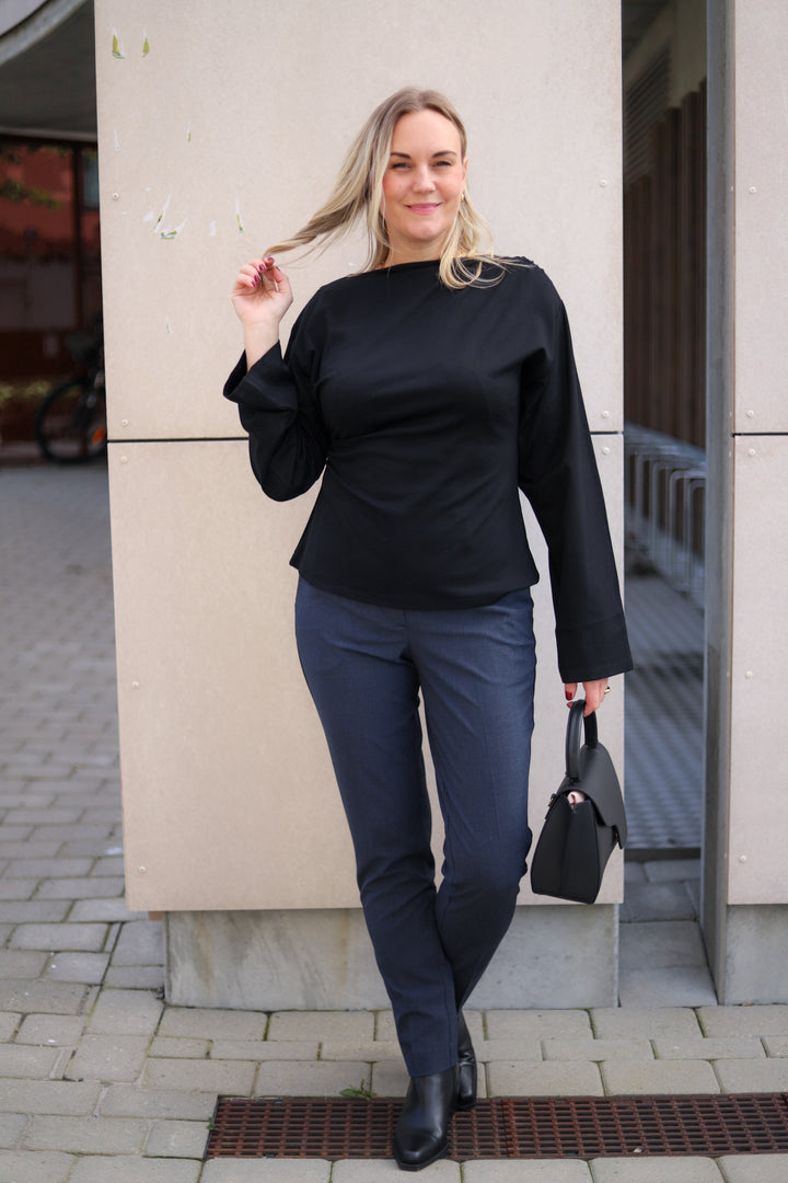 Merak Top Black