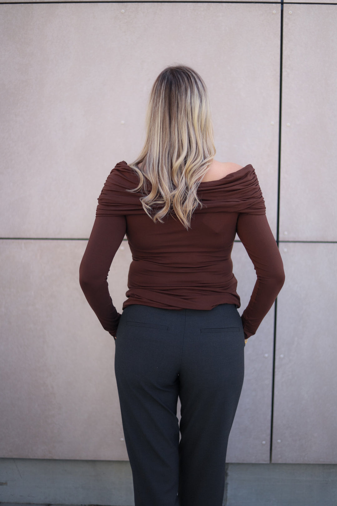 Boxus Top Walnut