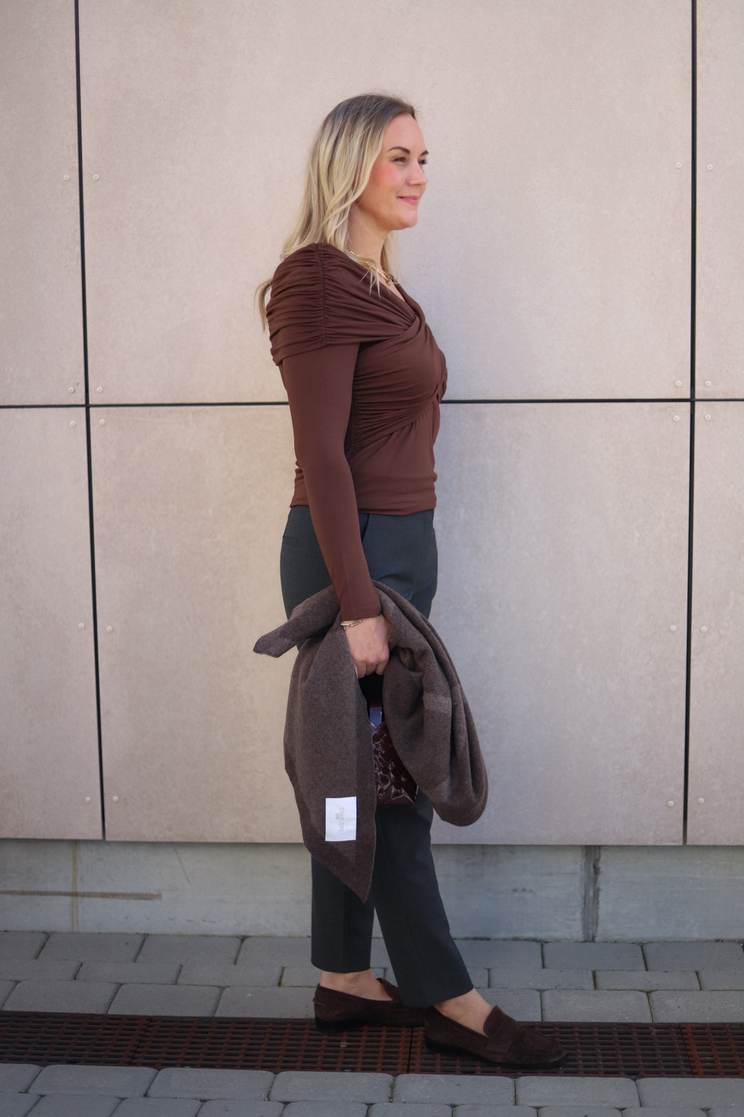 Boxus Top Walnut