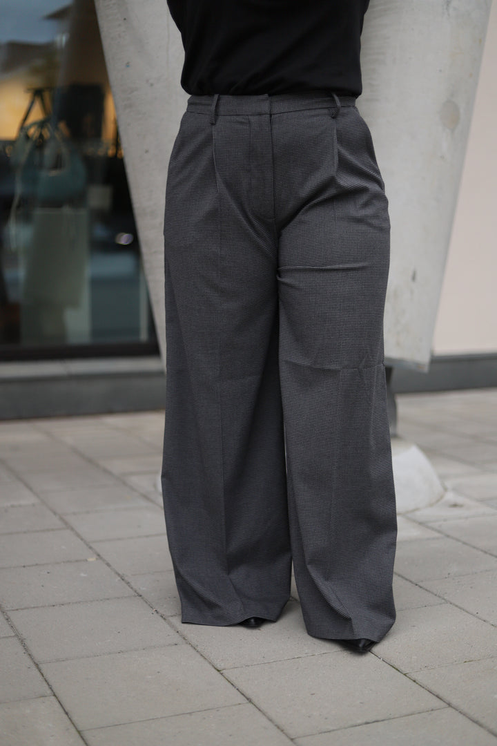 Lupon Pants Charcoal
