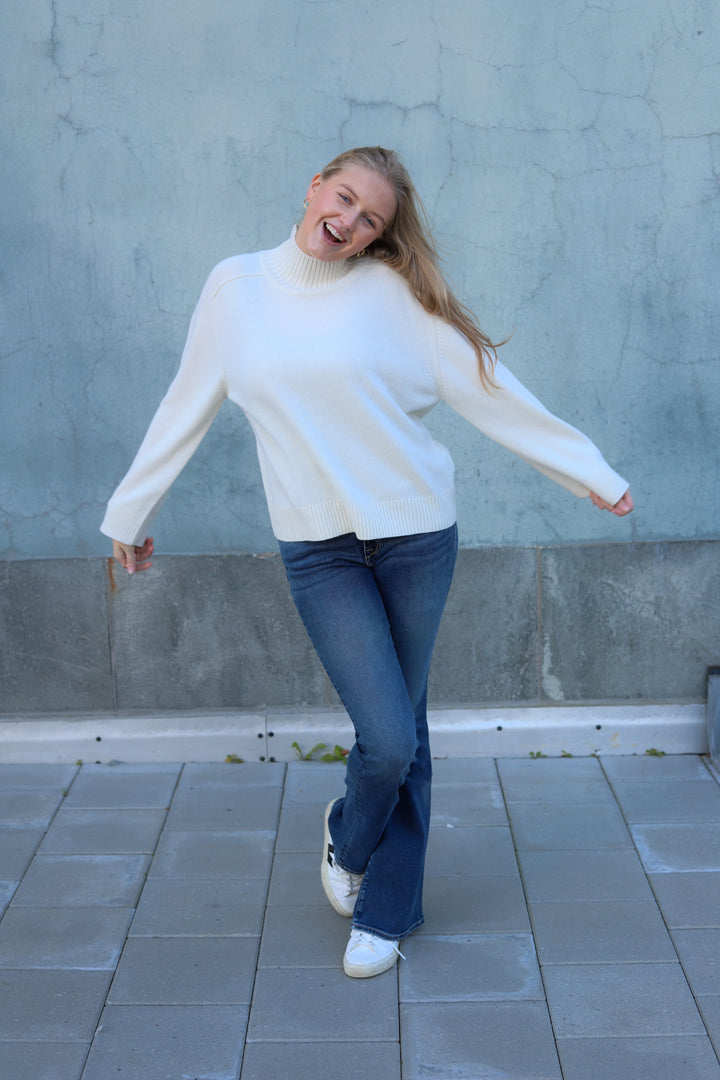 Rico Cashmere Turtleneck Eggshell