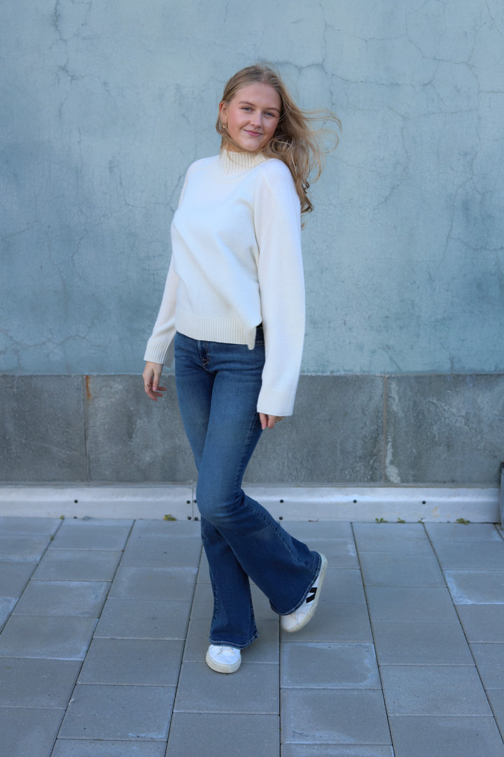 Rico Cashmere Turtleneck Eggshell