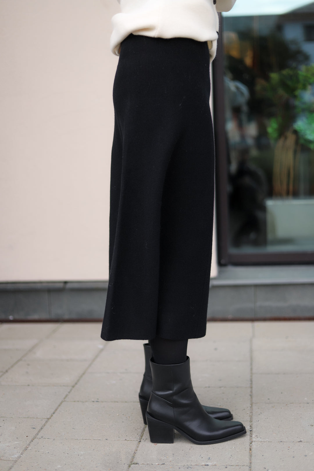 Valeria Merino Skirt Black