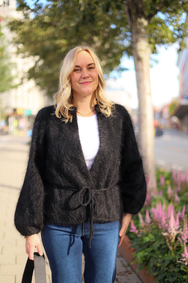 Fredrikke Chunky Cardigan Black