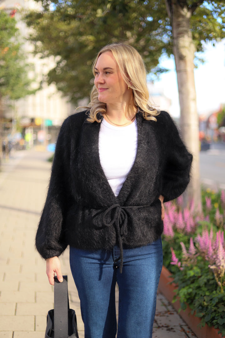 Fredrikke Chunky Cardigan Black