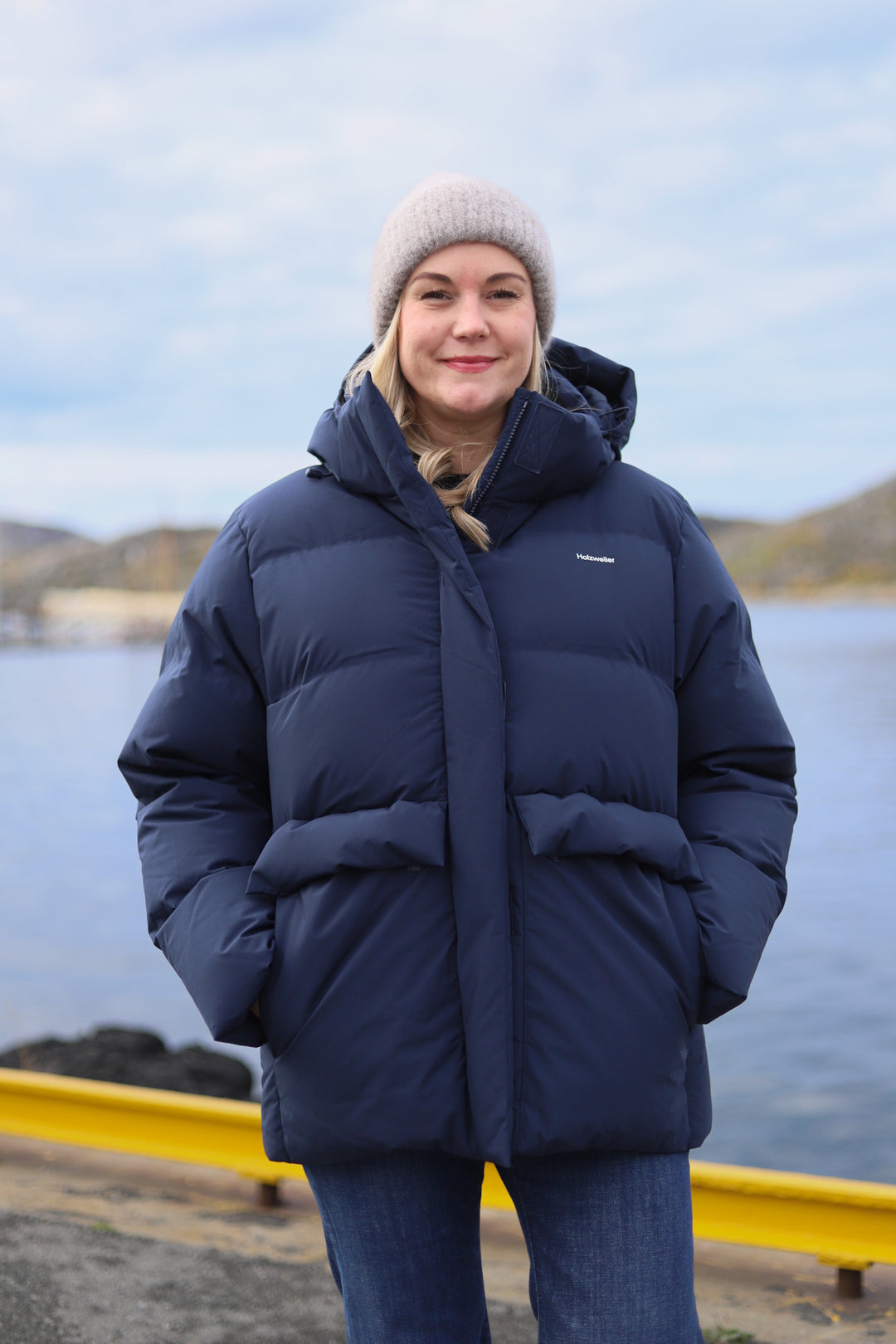 Besseggen Down Jacket Dk. Navy