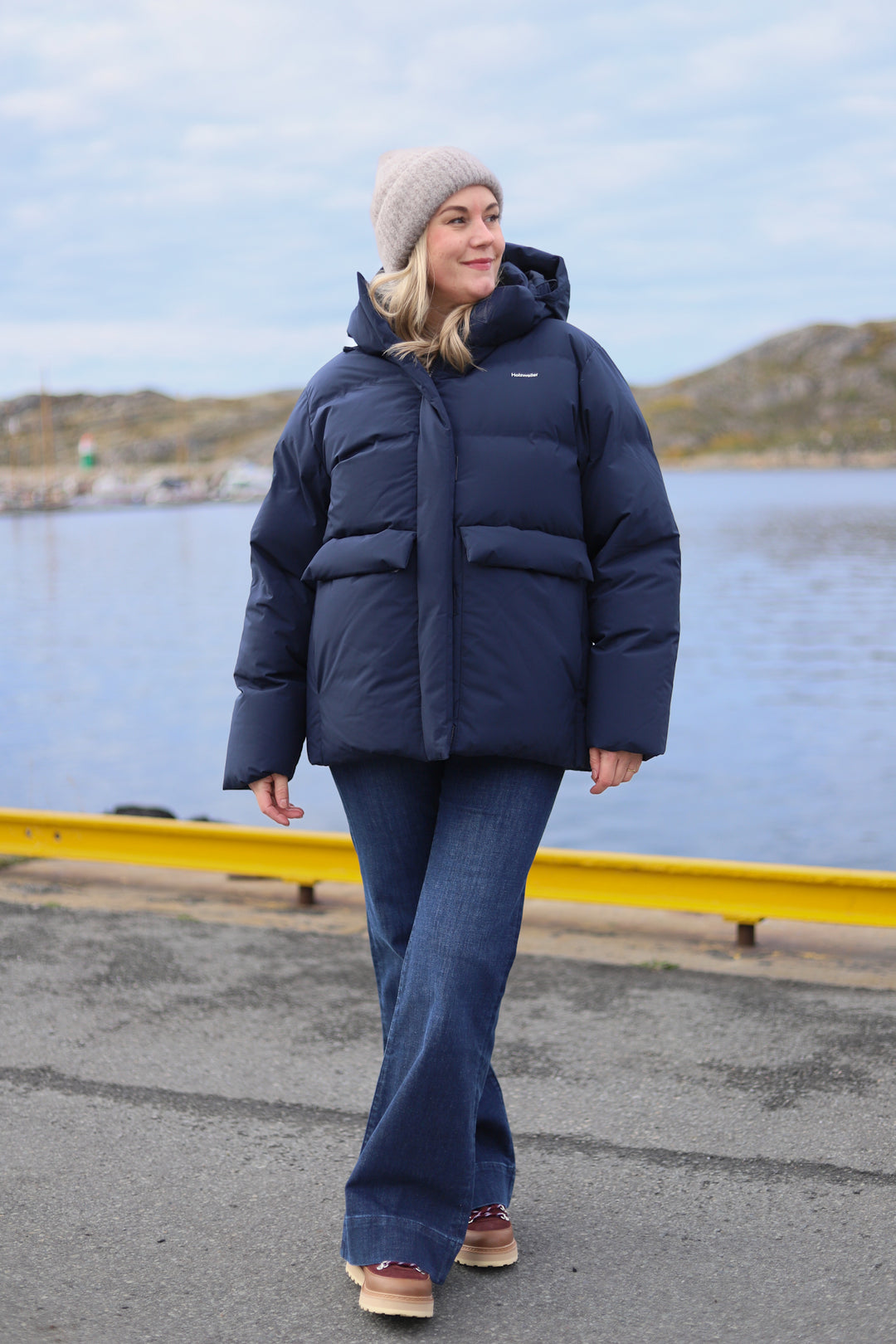 Besseggen Down Jacket Dk. Navy
