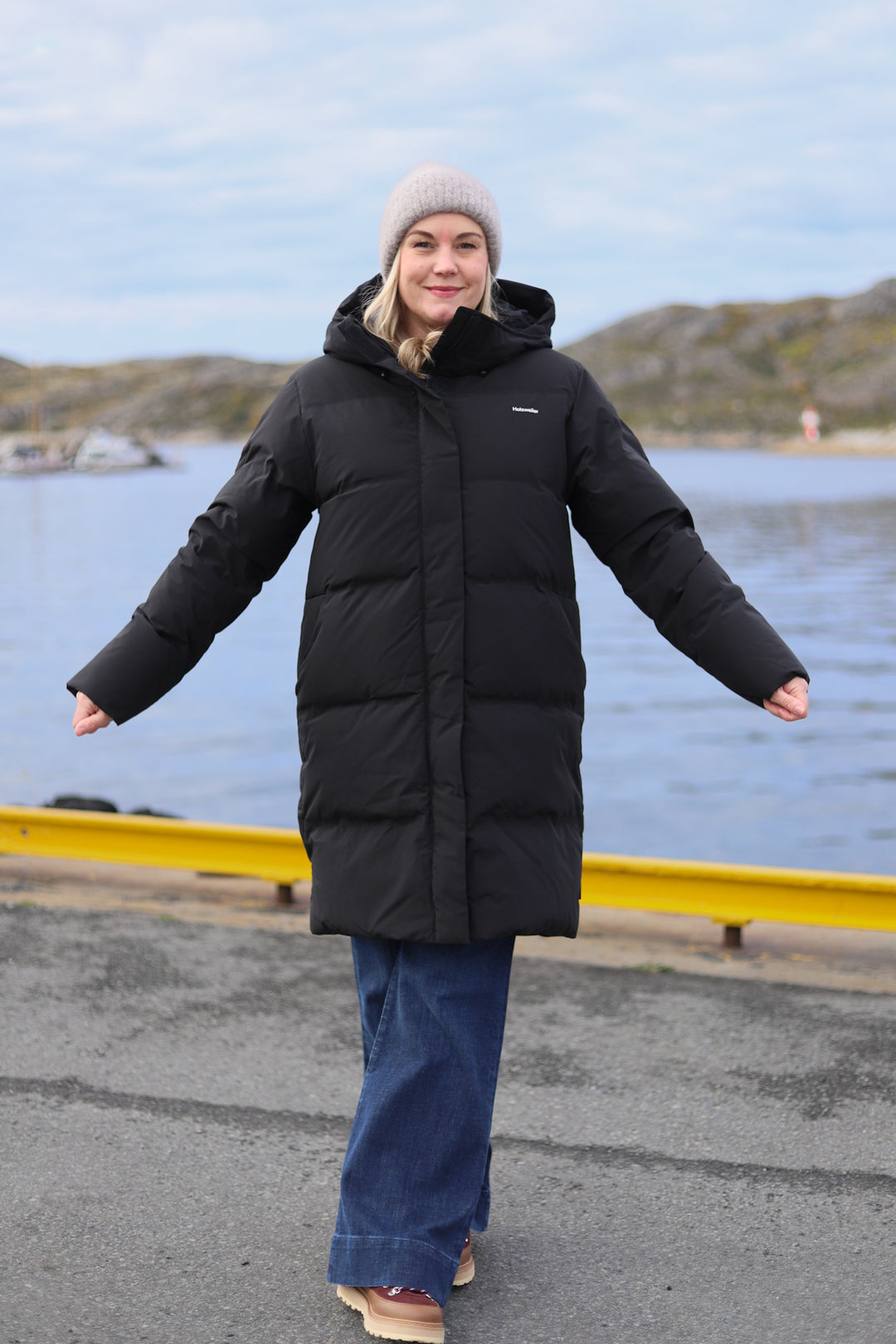 Loen Down Coat Black