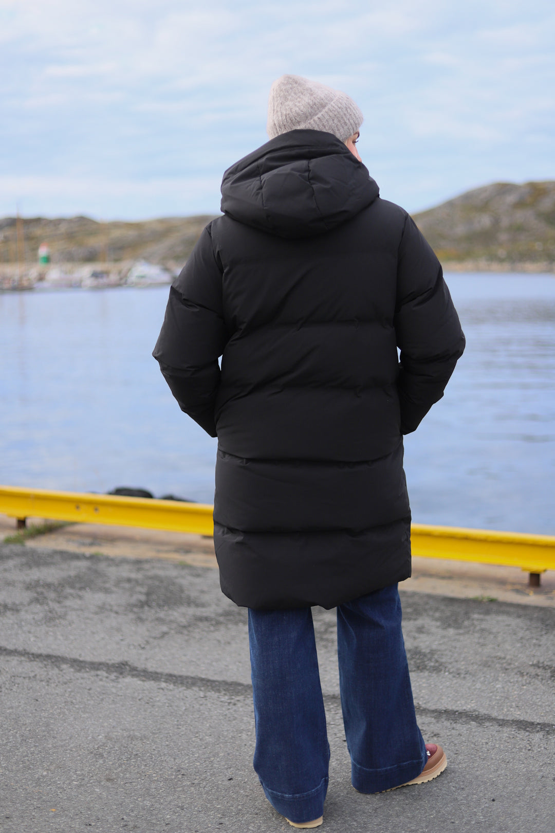 Loen Down Coat Black