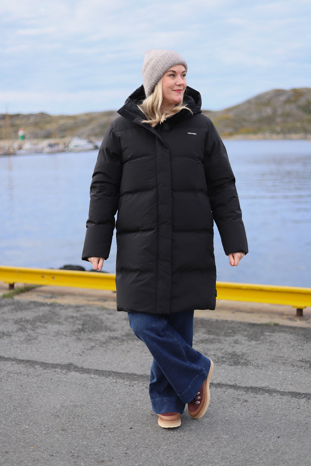 Loen Down Coat Black