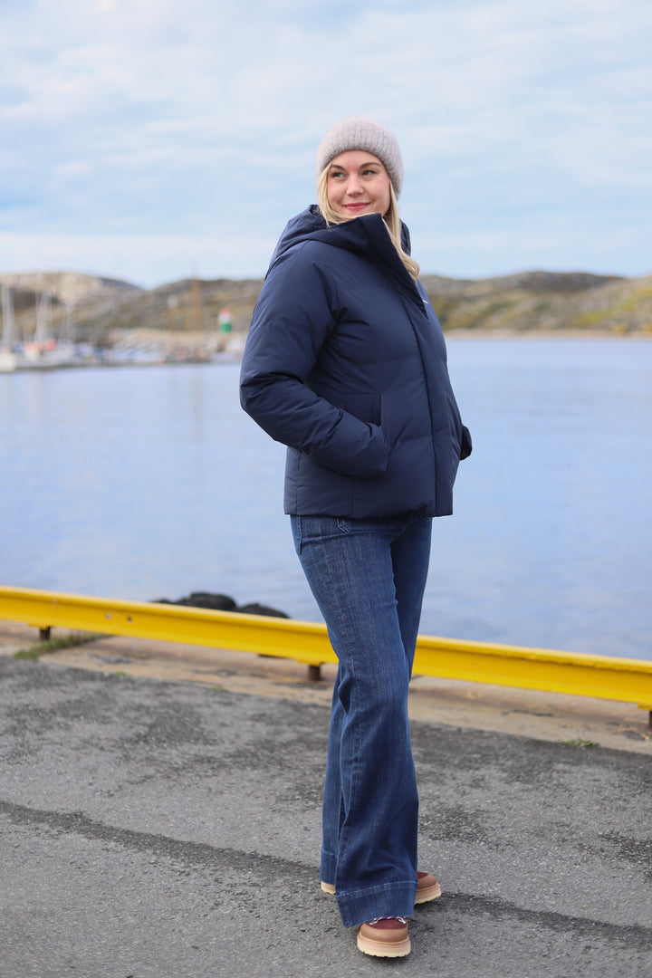 Besseggen Light Short Jacket Dk Navy
