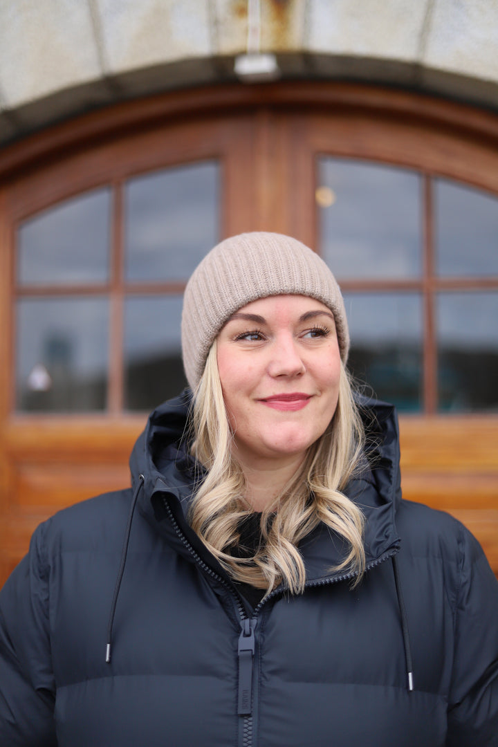 Alba Cashmere Beanie Beige