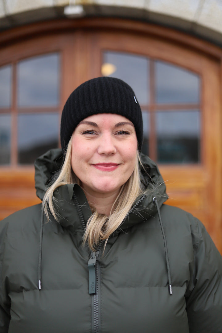 Alba Cashmere Beanie Black