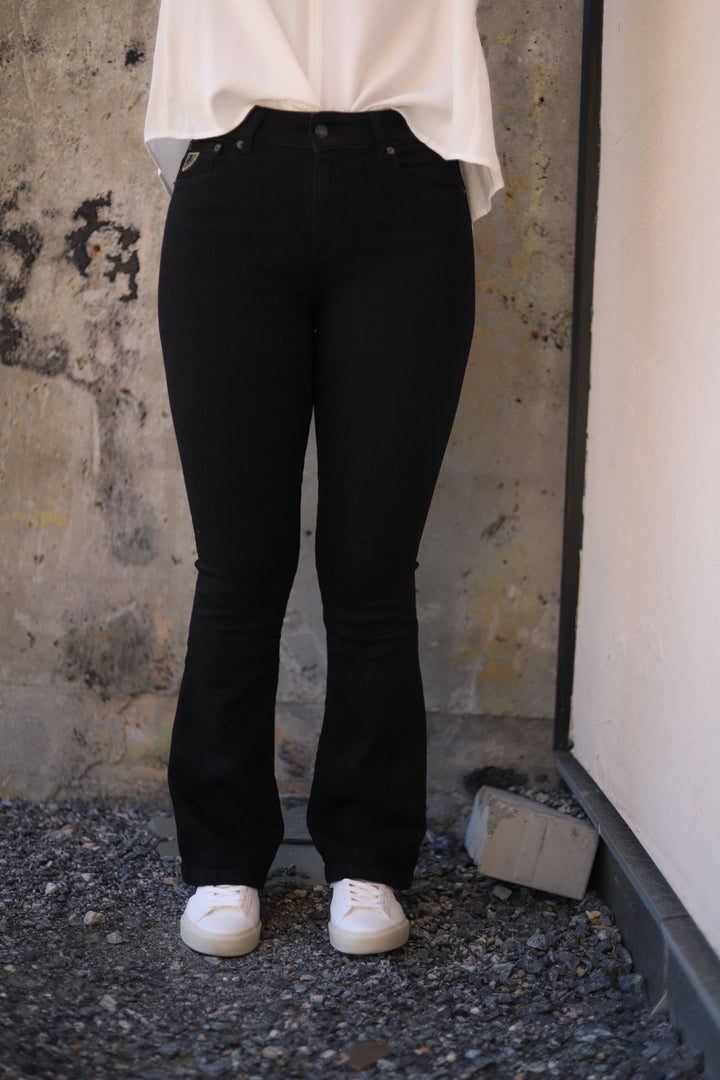 Raval 16 The Black Caspar Stone Black