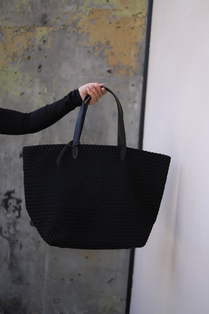 Jet Setter Small Tote Onyx