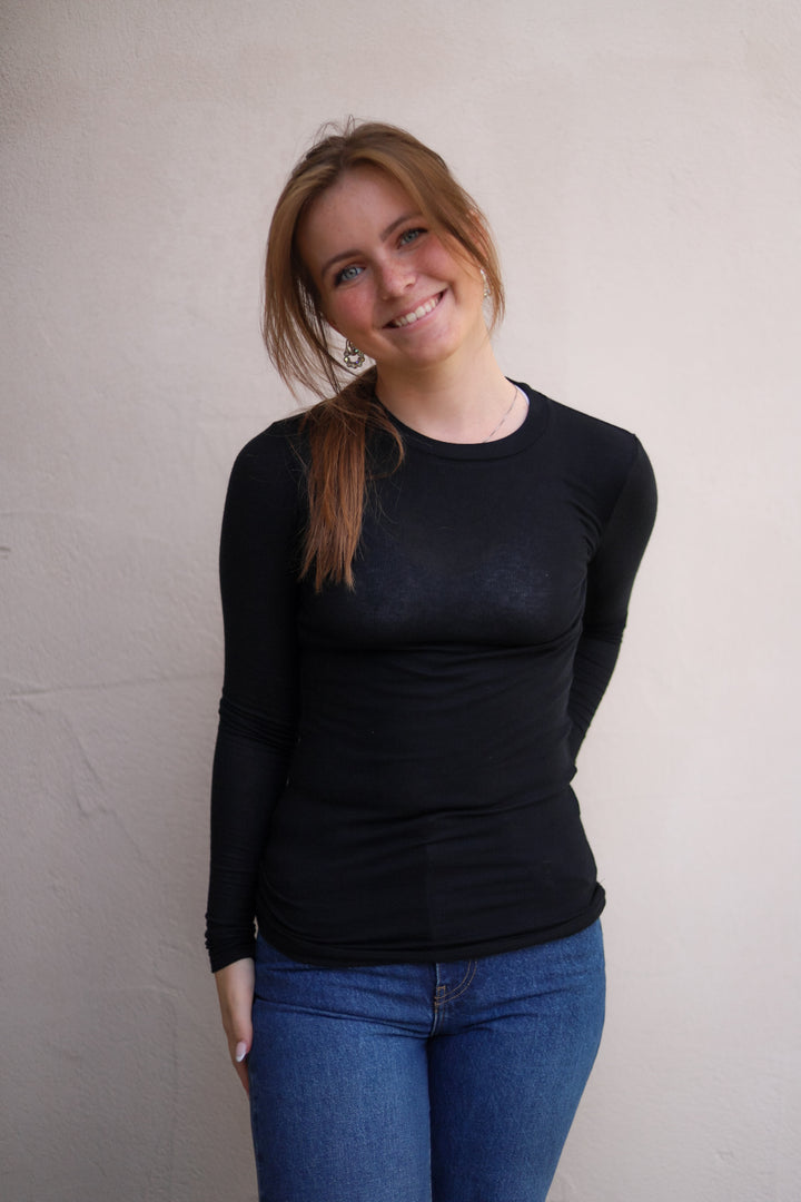 Angela LS T-shirt Black