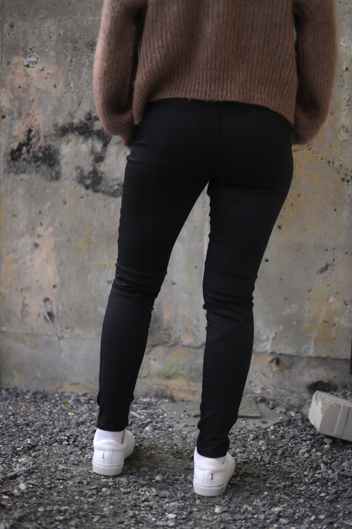 Jolie FV 606 Gun Black
